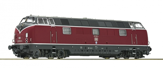 Diesel Locomotive BR 221 103<br /><a href='images/pictures/Roco/Roco-73820.jpg' target='_blank'>Full size image</a>